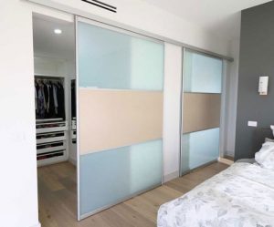 bedroom-wardrobe-and-ensuite-sliding-doors